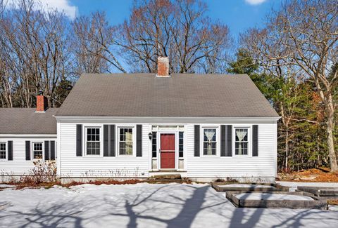 Photo of 10 Lower Flying Point Road, Freeport, ME 04032 (MLS # 1654029)