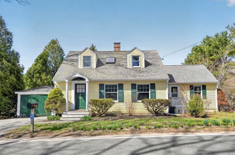 Photo of 387 Mitchell Road, Cape Elizabeth, ME 04107 (MLS # 1659377)