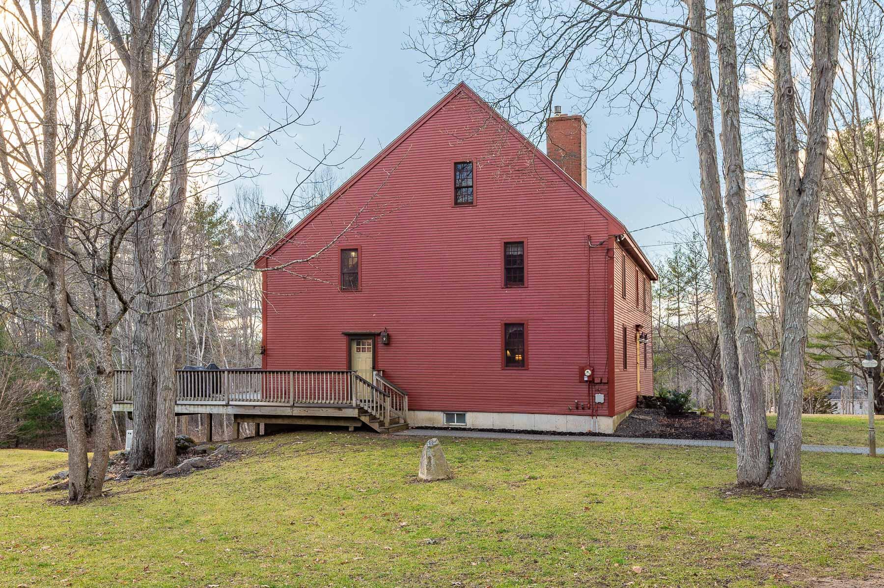 York, Maine 03909, United States, 3 Bedrooms Bedrooms, ,3 BathroomsBathrooms,Residential,Active,97053