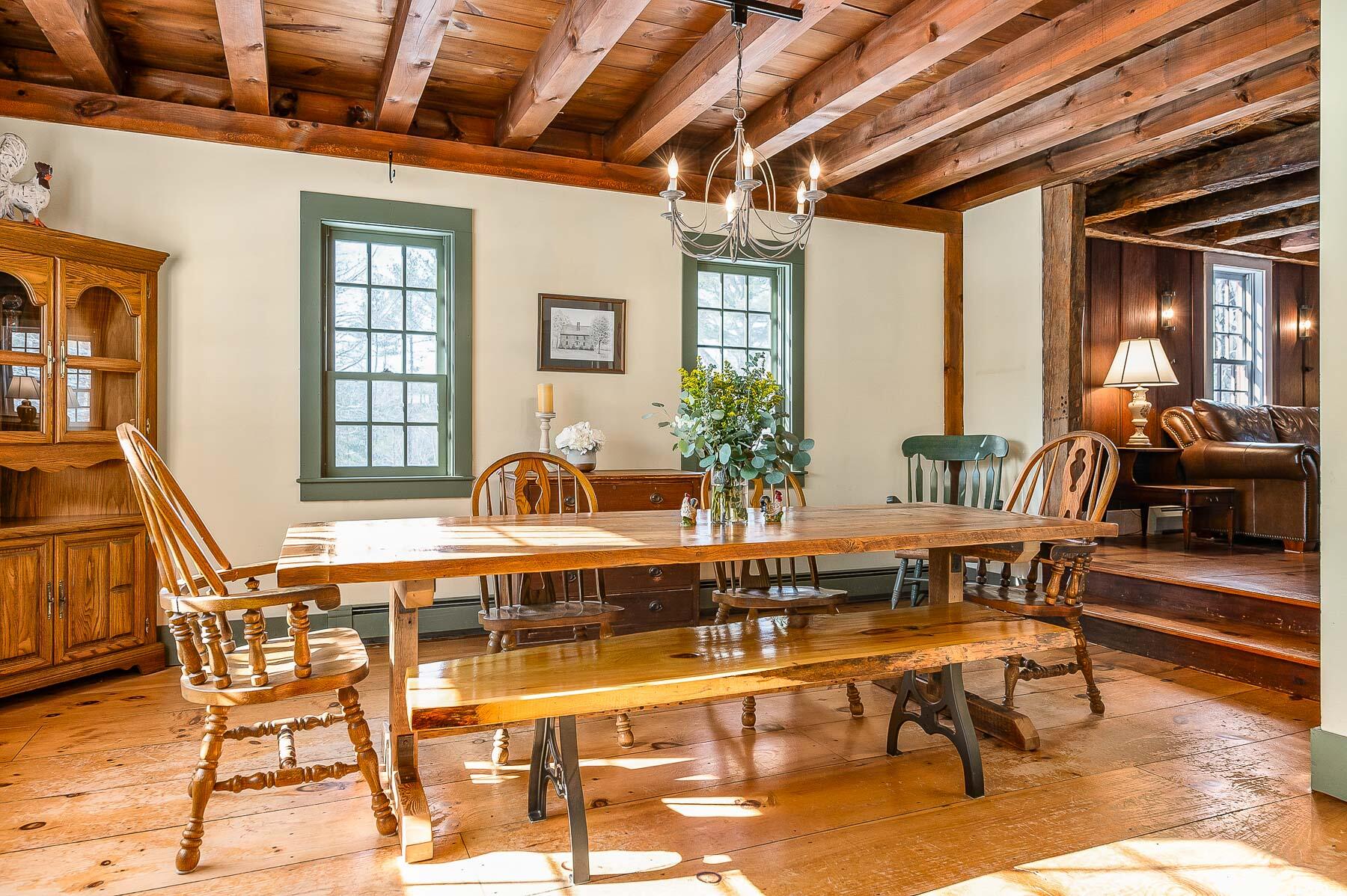 York, Maine 03909, United States, 3 Bedrooms Bedrooms, ,3 BathroomsBathrooms,Residential,Active,97053