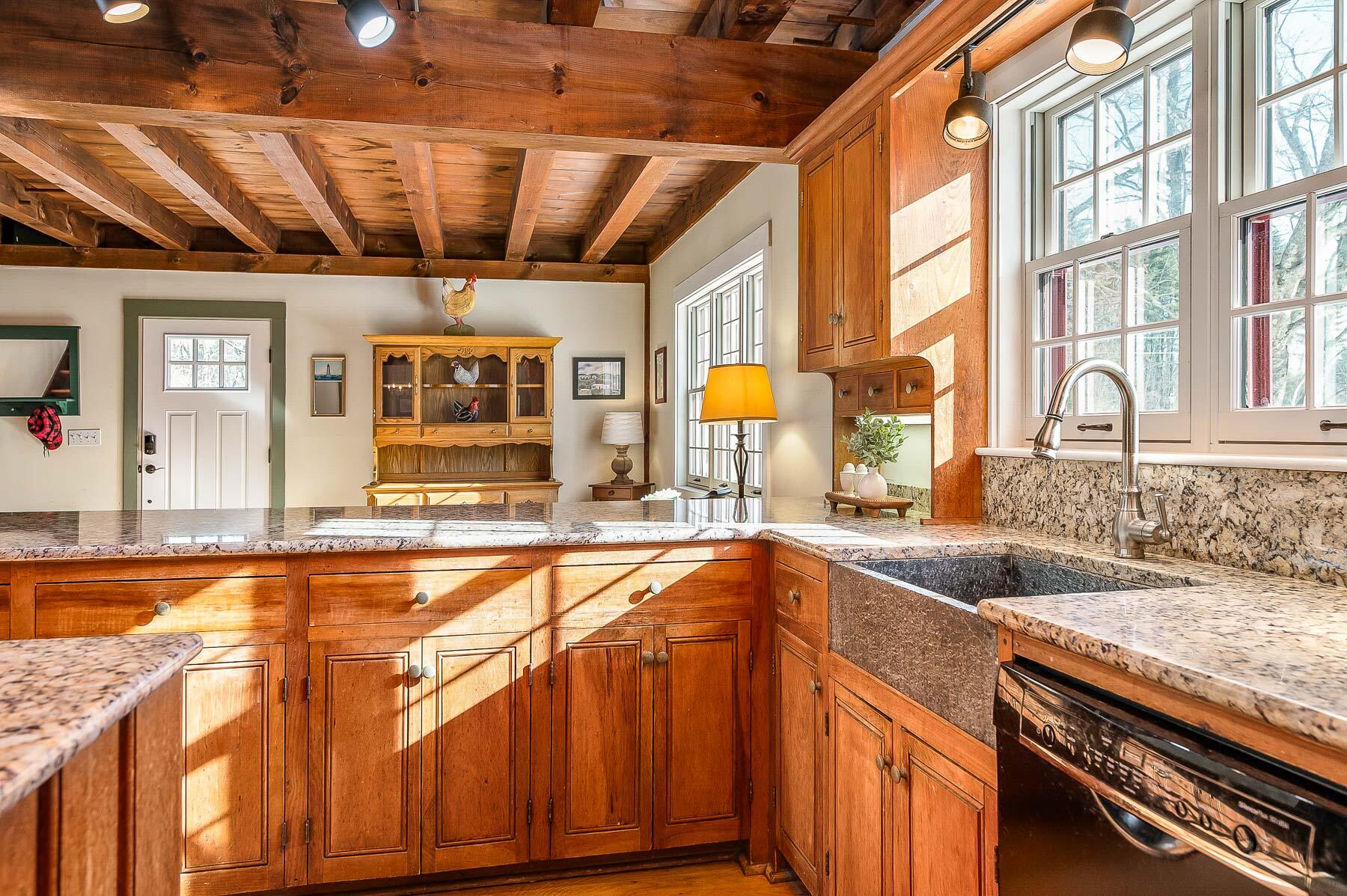 York, Maine 03909, United States, 3 Bedrooms Bedrooms, ,3 BathroomsBathrooms,Residential,Active,97053