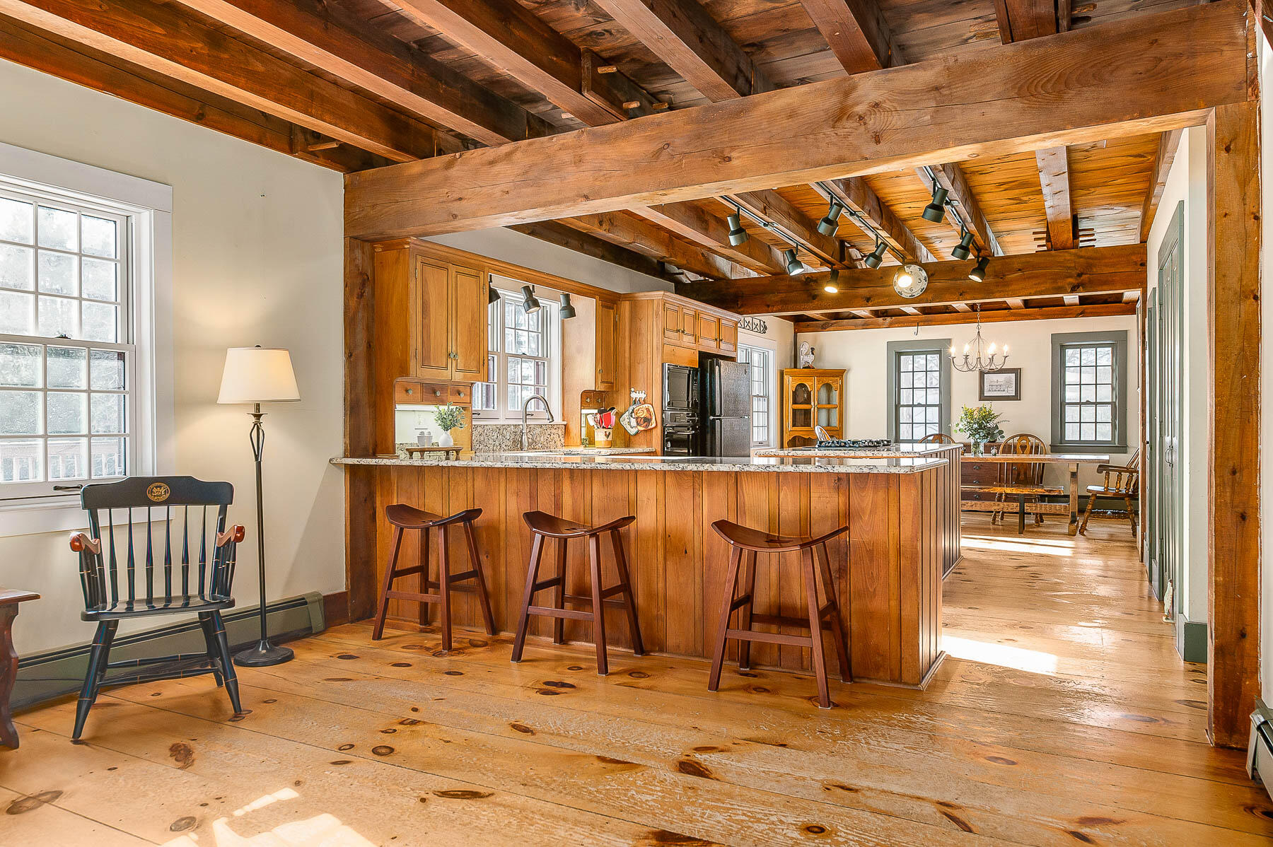 York, Maine 03909, United States, 3 Bedrooms Bedrooms, ,3 BathroomsBathrooms,Residential,Active,97053