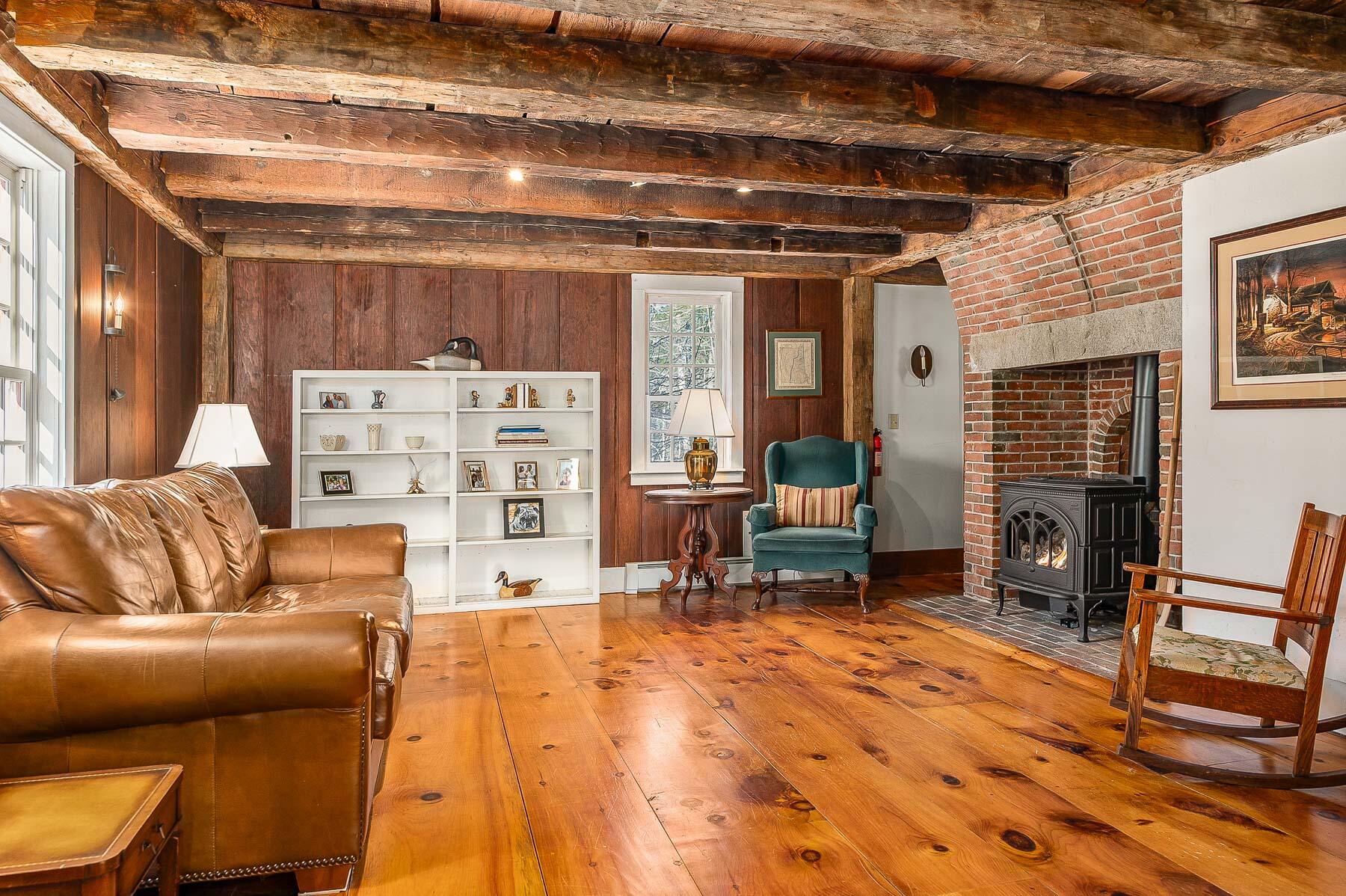 York, Maine 03909, United States, 3 Bedrooms Bedrooms, ,3 BathroomsBathrooms,Residential,Active,97053