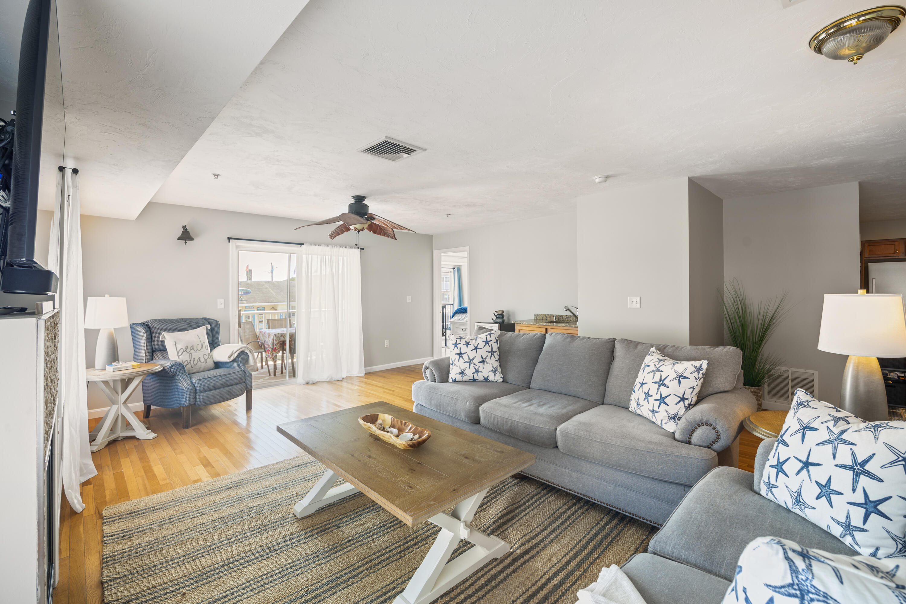 170 E Grand Avenue 4