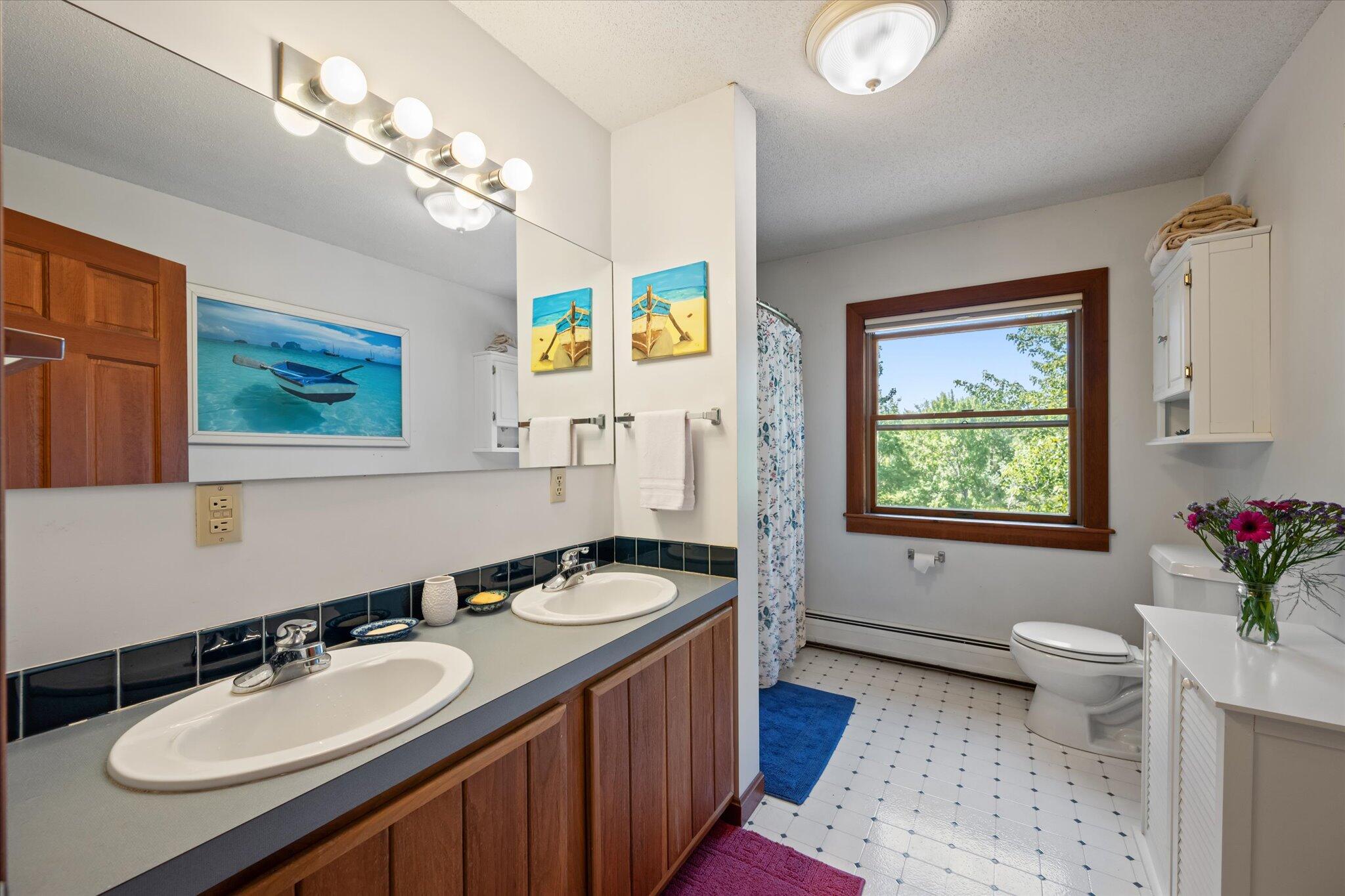 Ellsworth, Maine 04605, United States, 4 Bedrooms Bedrooms, ,3 BathroomsBathrooms,Residential,Active,175608