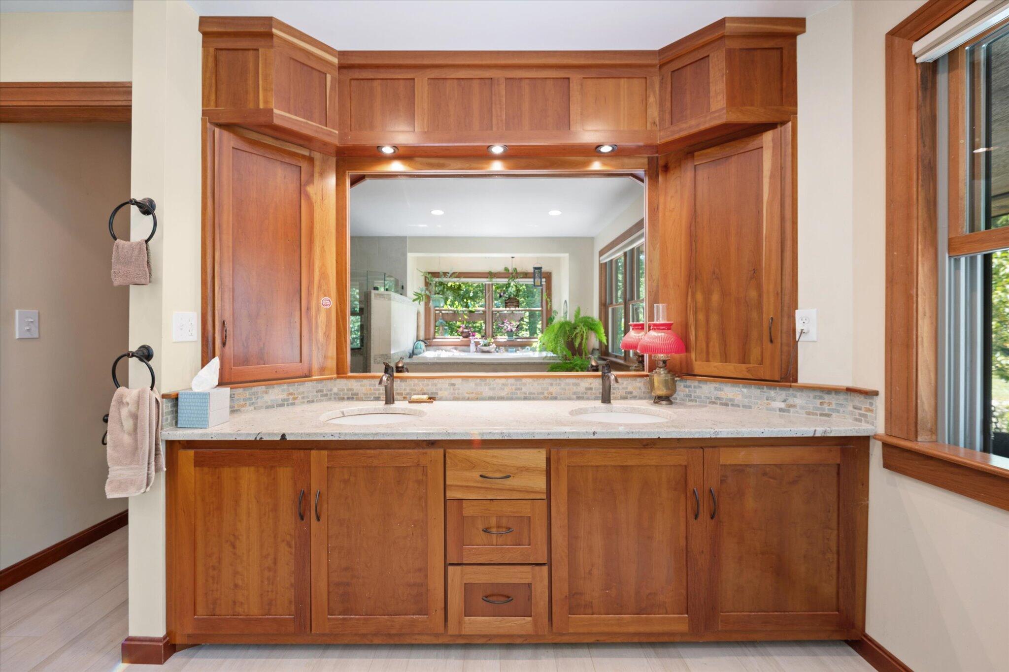 Ellsworth, Maine 04605, United States, 4 Bedrooms Bedrooms, ,3 BathroomsBathrooms,Residential,Active,175608