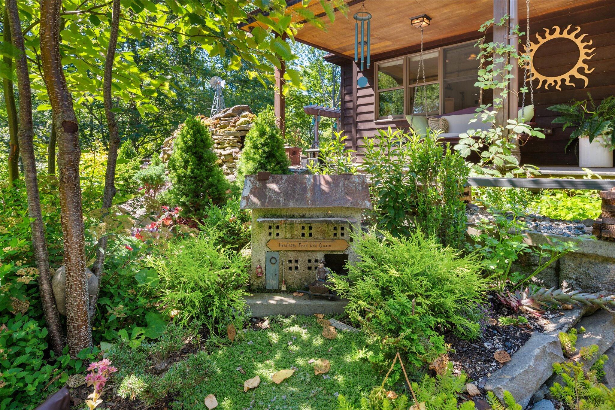 Ellsworth, Maine 04605, United States, 4 Bedrooms Bedrooms, ,3 BathroomsBathrooms,Residential,Active,175608