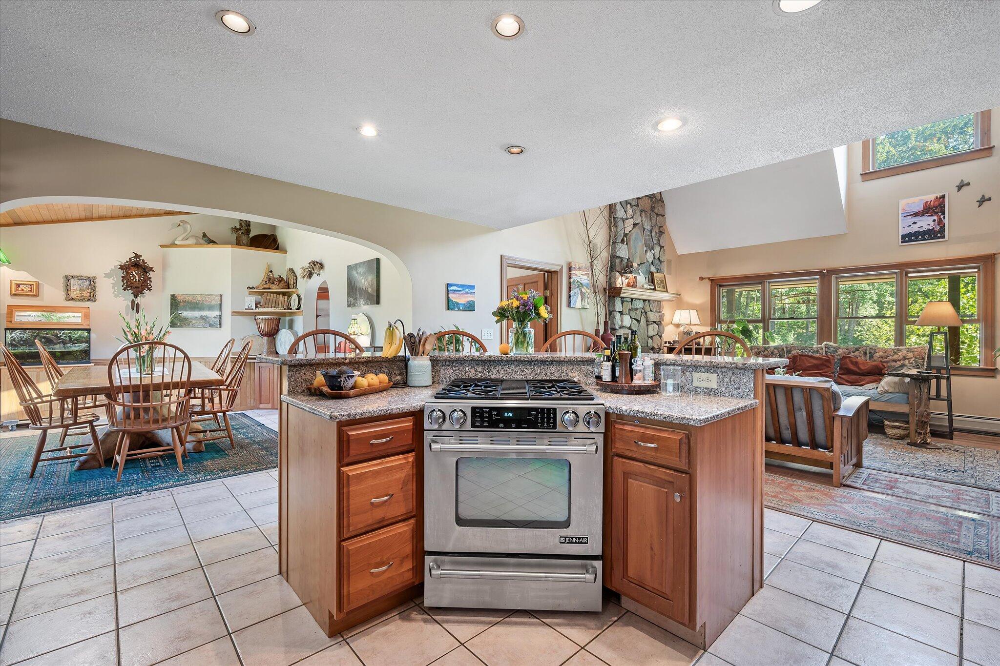 Ellsworth, Maine 04605, United States, 4 Bedrooms Bedrooms, ,3 BathroomsBathrooms,Residential,Active,175608