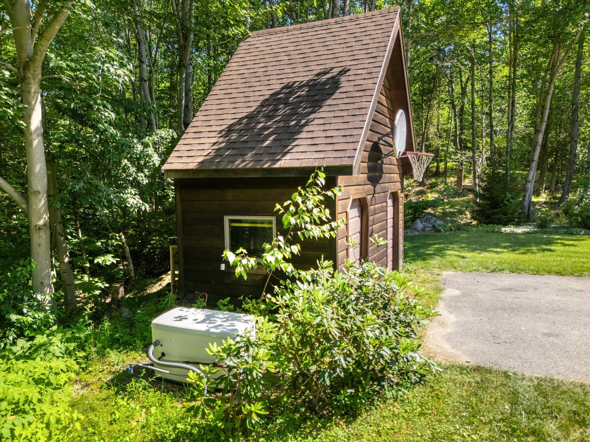 Ellsworth, Maine 04605, United States, 4 Bedrooms Bedrooms, ,3 BathroomsBathrooms,Residential,Active,175608