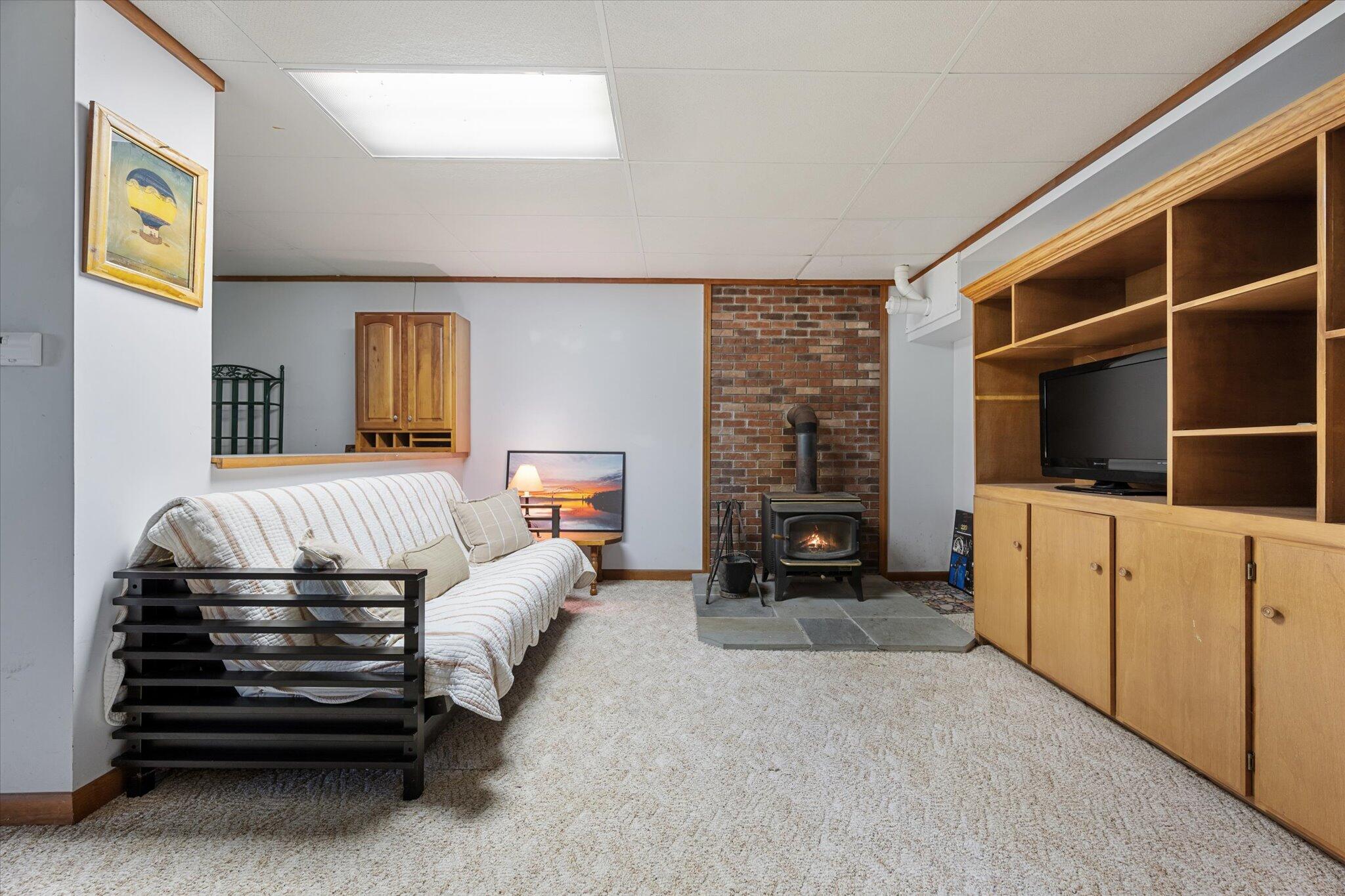 Ellsworth, Maine 04605, United States, 4 Bedrooms Bedrooms, ,3 BathroomsBathrooms,Residential,Active,175608