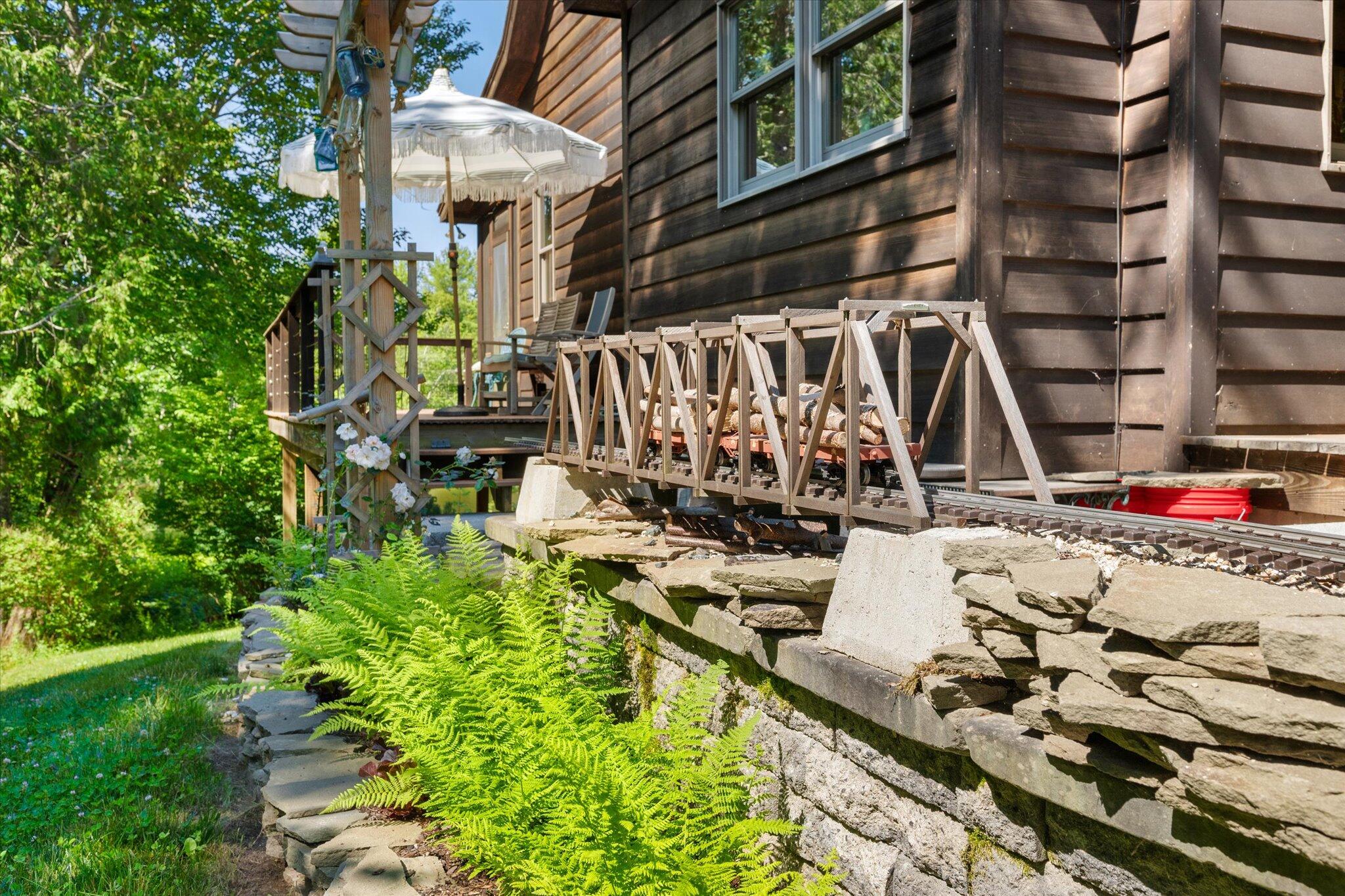 Ellsworth, Maine 04605, United States, 4 Bedrooms Bedrooms, ,3 BathroomsBathrooms,Residential,Active,175608