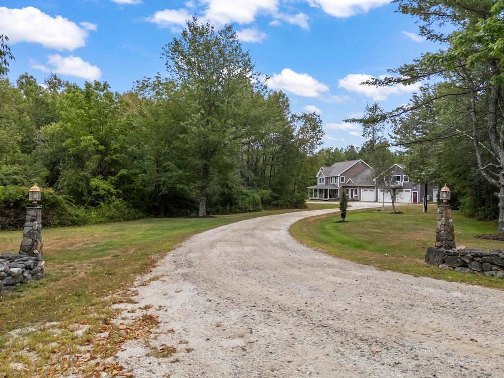 Photo of 207 N Auburn Road, Auburn, ME 04210 (MLS # 1636602)