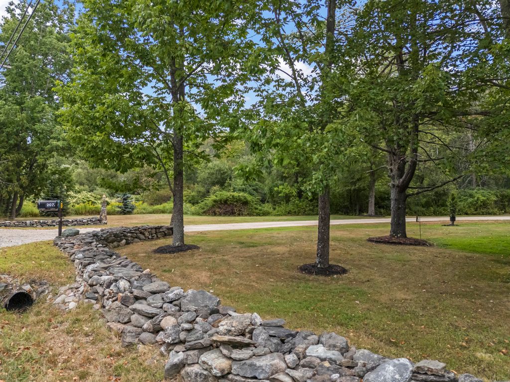 Photo of 207 N Auburn Road, Auburn, ME 04210 (MLS # 1636602)