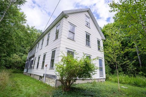 Photo of 62 N Main Street, Mechanic Falls, ME 04256 (MLS # 1654104)