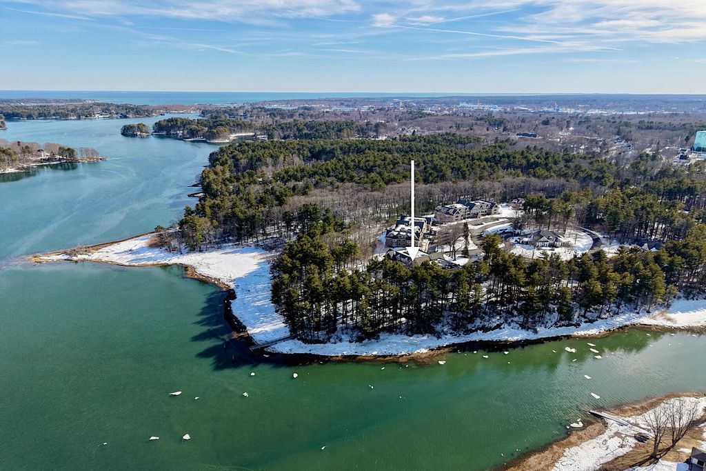 Photo of 100 Shepards Cove Road #H301, Kittery, ME 03904 (MLS # 1654355)