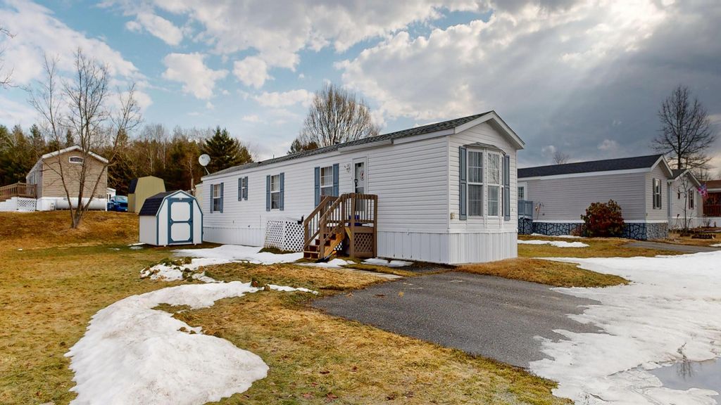 Photo of 10 Sarah Avenue, Lewiston, ME 04240 (MLS # 1654059)