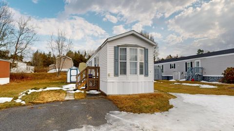 Photo of 10 Sarah Avenue, Lewiston, ME 04240 (MLS # 1654059)