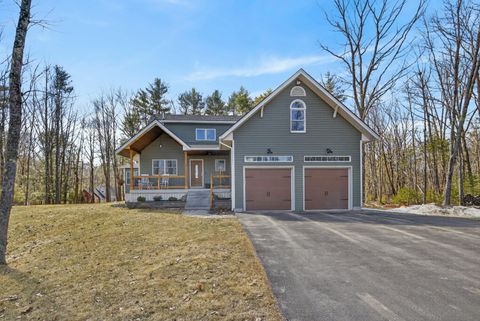 Photo of 1 Spinnaker Way, Kennebunk, ME 04043 (MLS # 1655850)