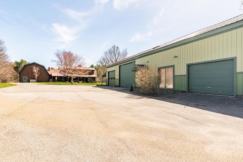 Photo of 43 Knights Pond Road, South Berwick, ME 03908 (MLS # 1658883)