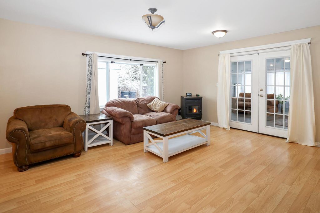 Photo of 52 Kimball Avenue, Mexico, ME 04257 (MLS # 1584605)