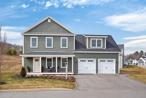 Photo of 1 Waxwing Lane #45, Falmouth, ME 04105 (MLS # 1656519)