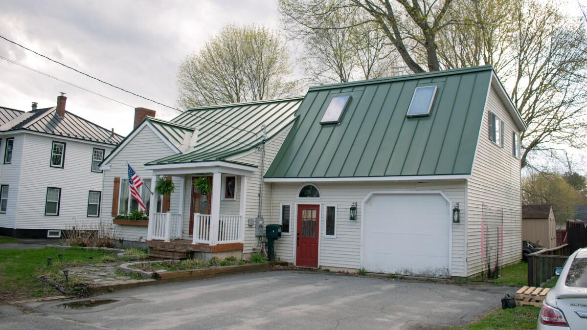 13 Colonial Street