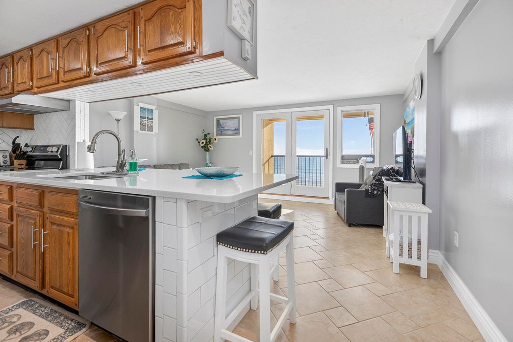 Photo of 191 E Grand Avenue #405, Old Orchard Beach, ME 04064 (MLS # 1649958)