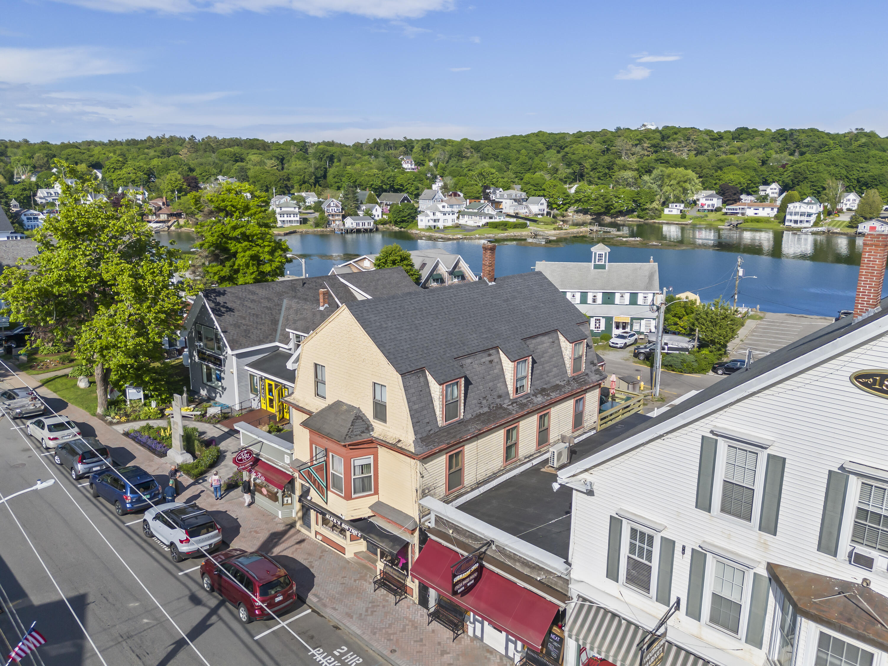 27 Townsend Avenue