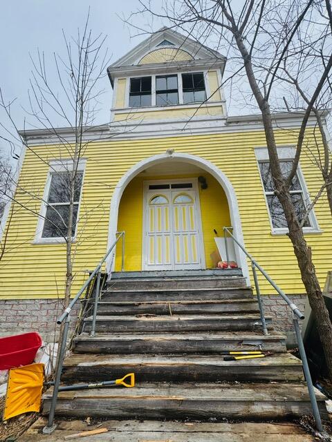 90 N Main Street