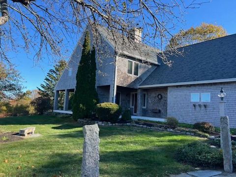 Photo of 35 Deans Way, Cumberland, ME 04110 (MLS # 1653372)