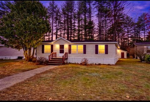 Photo of 12 Maple Drive, Gorham, ME 04038 (MLS # 1653588)