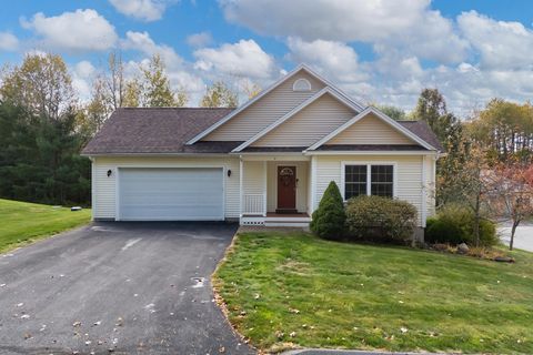 Photo of 6 Macintosh Lane, Lewiston, ME 04240 (MLS # 1641006)