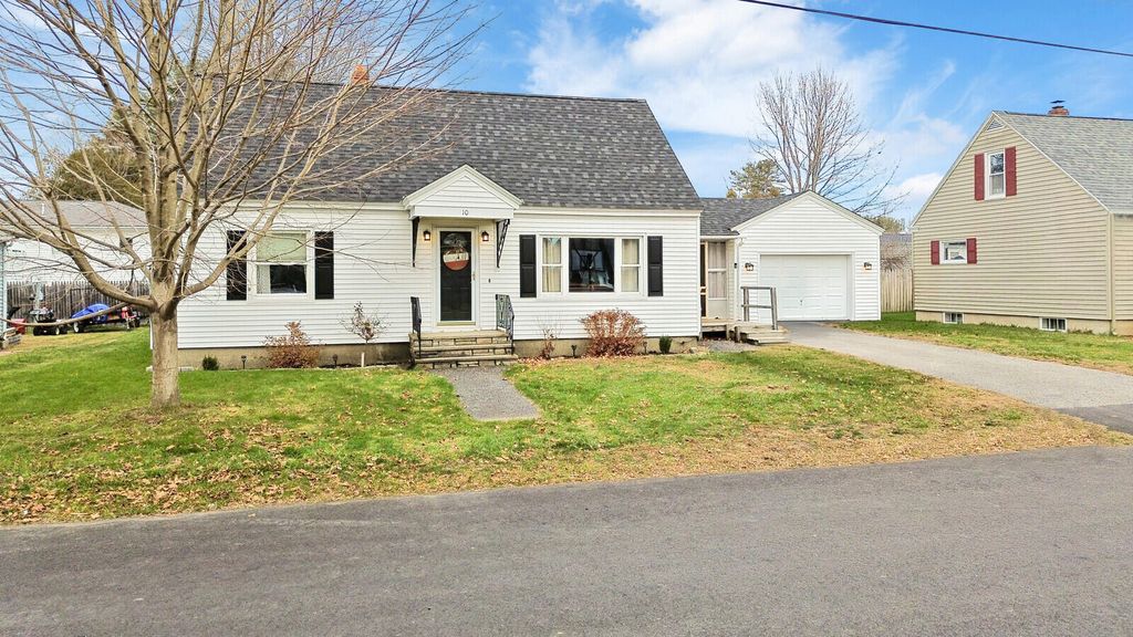 Photo of 10 Deforge Street, Lewiston, ME 04240 (MLS # 1644521)