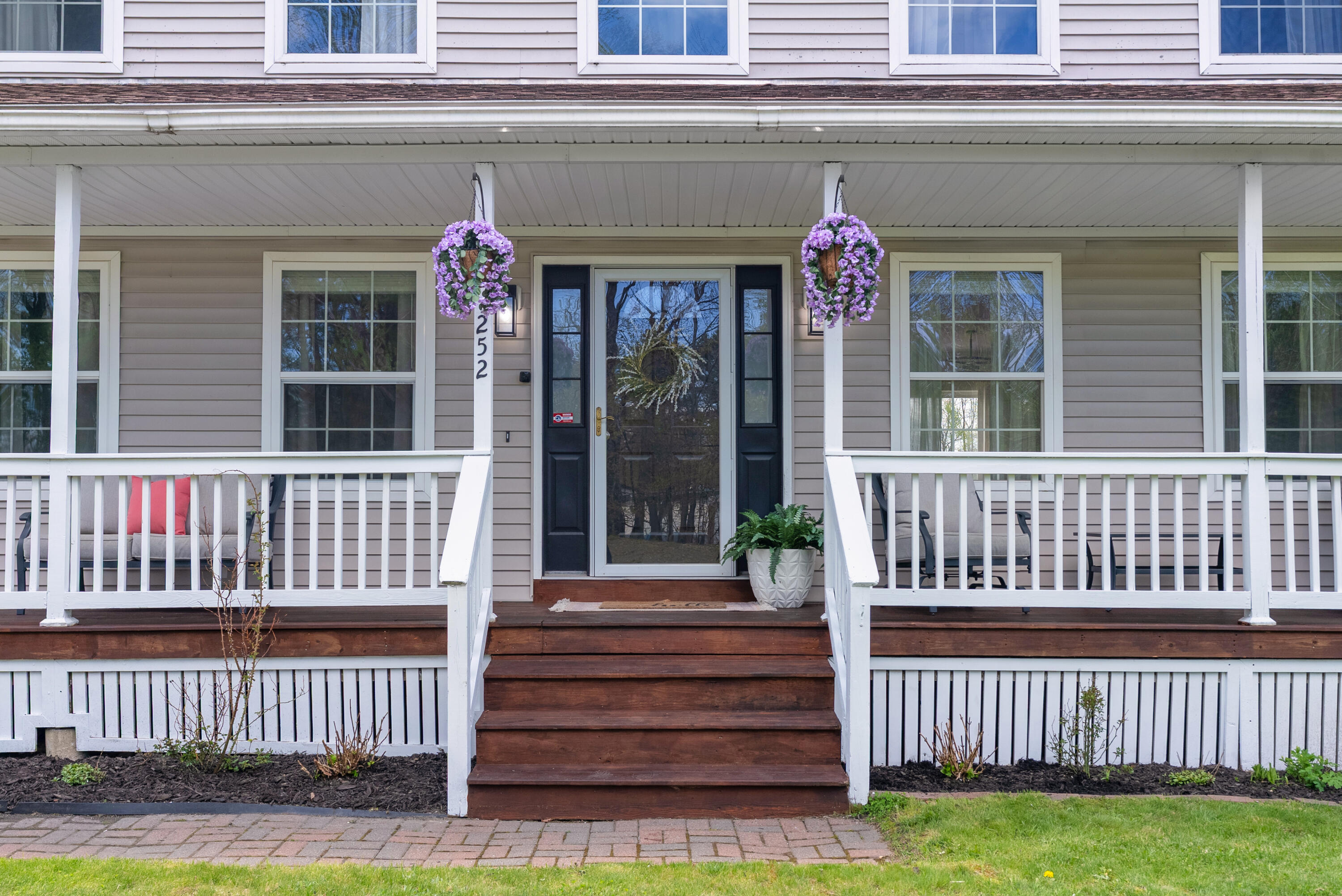 252 Ossipee Trail E