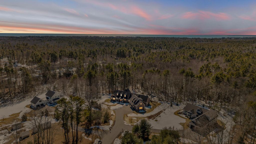 Photo of 5 Lake Brook Drive, Kennebunk, ME 04043 (MLS # 1654433)