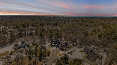 Photo of 5 Lake Brook Drive, Kennebunk, ME 04043 (MLS # 1654433)