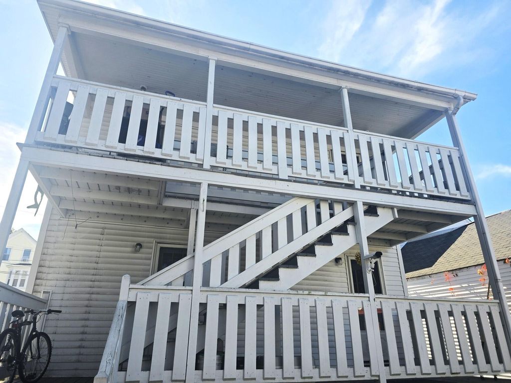 Photo of 11 King Street, Biddeford, ME 04005 (MLS # 1640594)