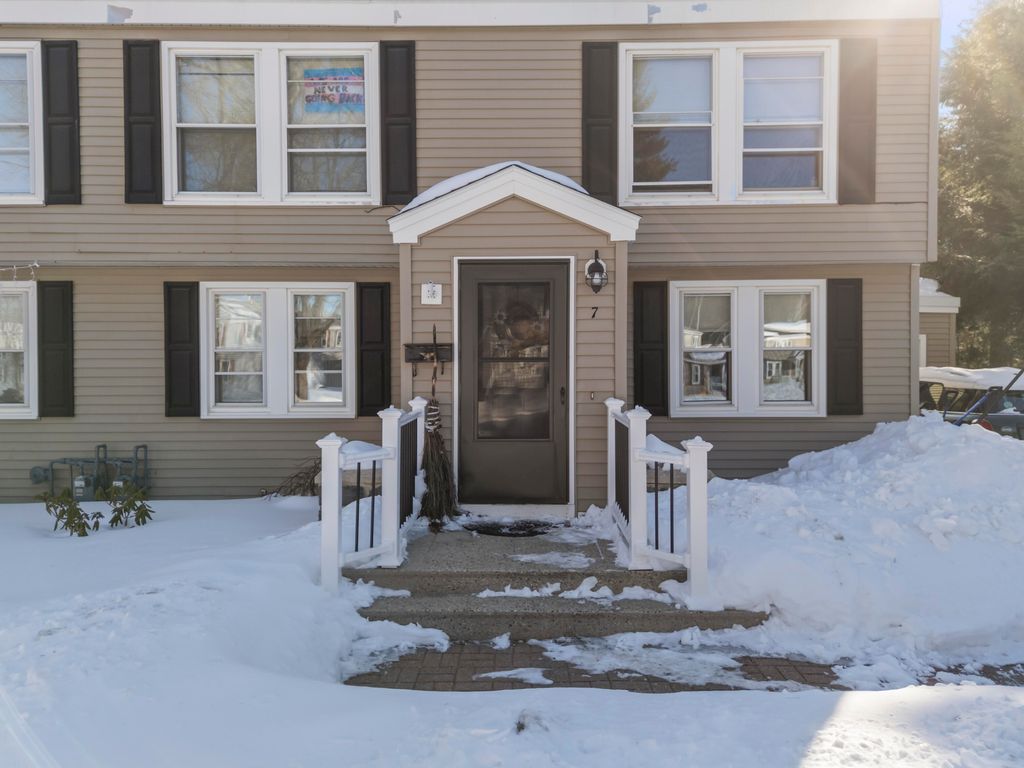 Photo of 7 Krampf Circle, Brunswick, ME 04011 (MLS # 1651974)
