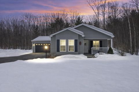 Photo of 42 Caslyn Drive, Eliot, ME 03903 (MLS # 1653453)