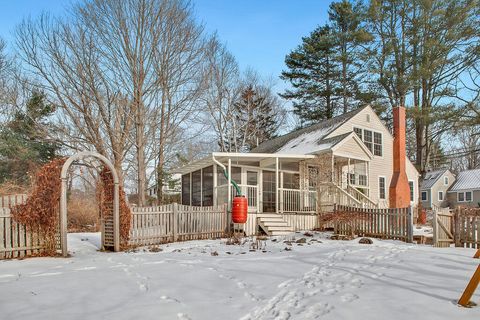 Photo of 533 Mitchell Road, Cape Elizabeth, ME 04107 (MLS # 1648705)