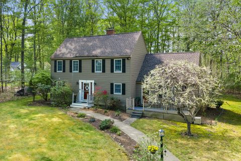 Photo of 4 Deer Ridge Lane, Kittery, ME 03904 (MLS # 1663531)