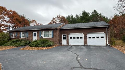 Photo of 313 River Road, Topsham, ME 04086 (MLS # 1642732)