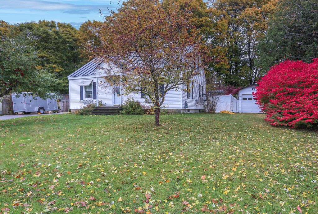 Photo of 118 Fling Street, Brewer, ME 04412 (MLS # 1641624)
