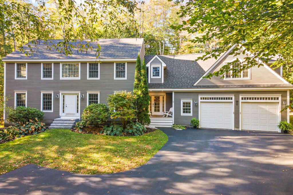 Photo of 11 Fox Run Road, Falmouth, ME 04105 (MLS # 1653820)
