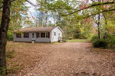 Photo of 263 Gray Road, Cumberland, ME 04021 (MLS # 1641171)