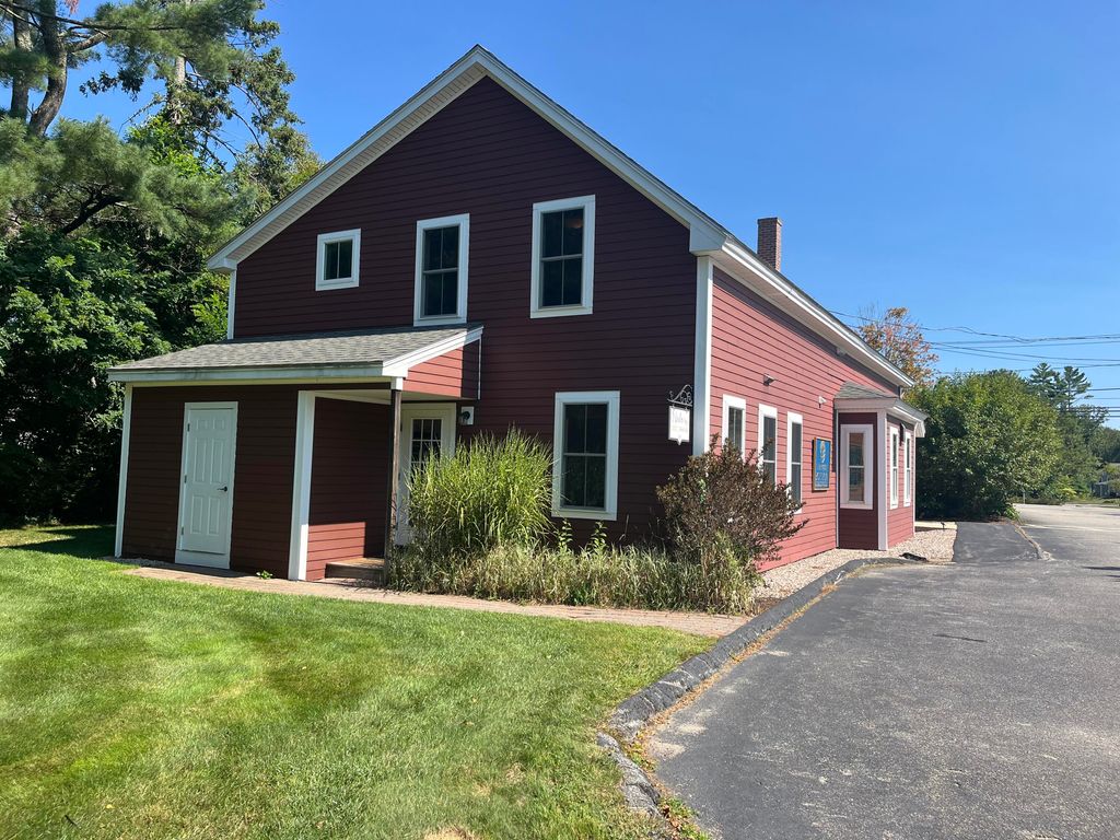 Photo of 7 Agatha James Drive #6, Kennebunk, ME 04043 (MLS # 1633511)