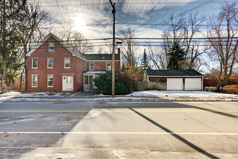 Photo of 120 Lincoln Street, Saco, ME 04072 (MLS # 1649327)