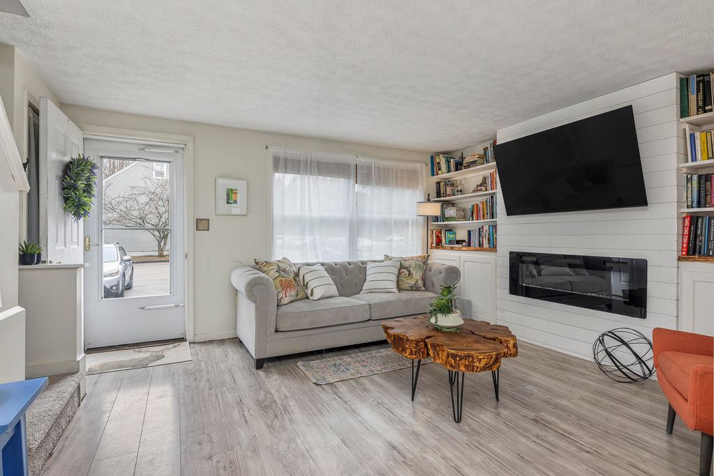 Photo of 60 Brown Street #17, Kennebunk, ME 04043 (MLS # 1657876)