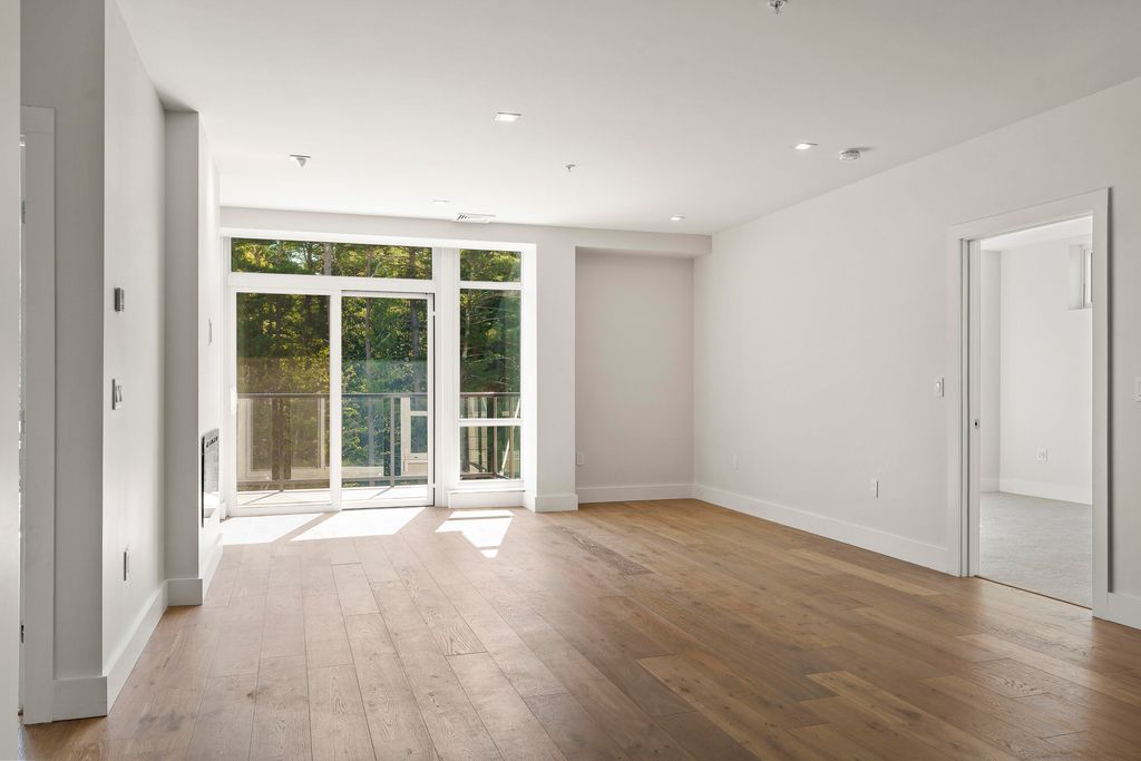 Photo of 267 US Route 1 #404, Falmouth, ME 04105 (MLS # 1652888)