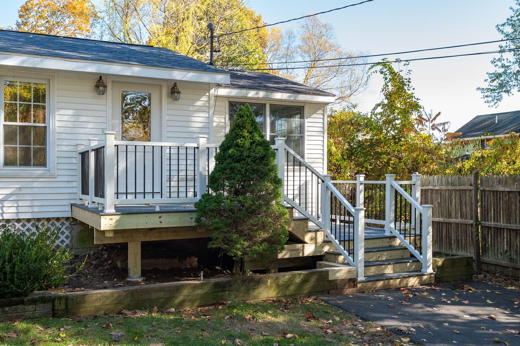 Kittery, Maine 03905, United States, 3 Bedrooms Bedrooms, ,3 BathroomsBathrooms,Residential,Active,203792